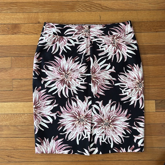 Ann Taylor Pink and Black Floral Skirt - Picture 3 of 7